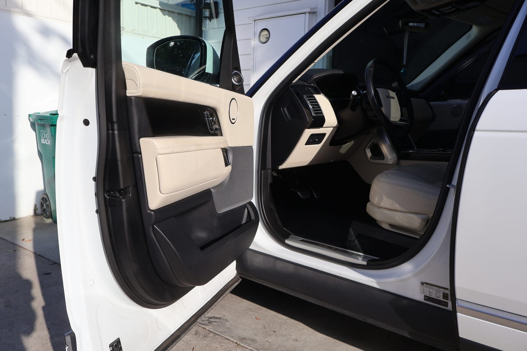 Cleaned Range Rover door panel and interior